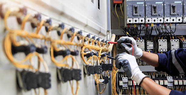 Professional Electrician technician working in Valley Grande, AL